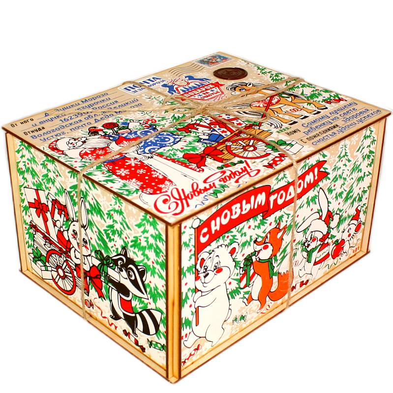 Сладкий подарок на Новый Год в упаковке из фанеры весом 1850 грамм